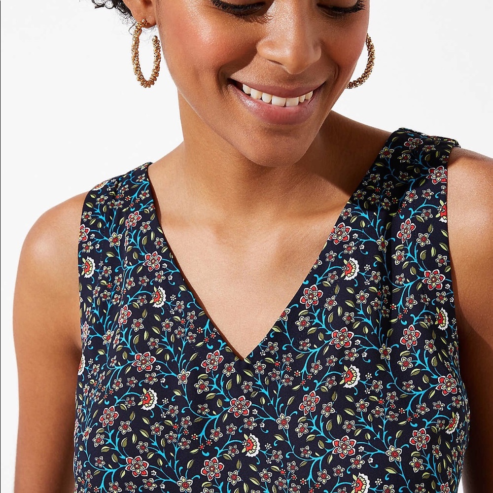 🆕LOFT | Vine🌱V-Neck Shell